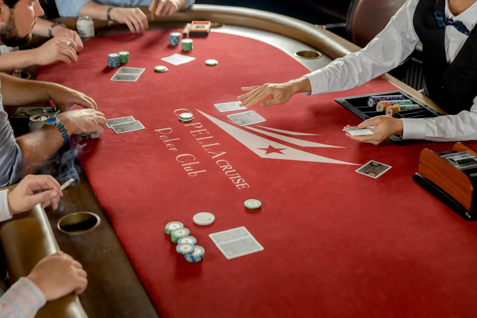 Poker Club with a professional dealer