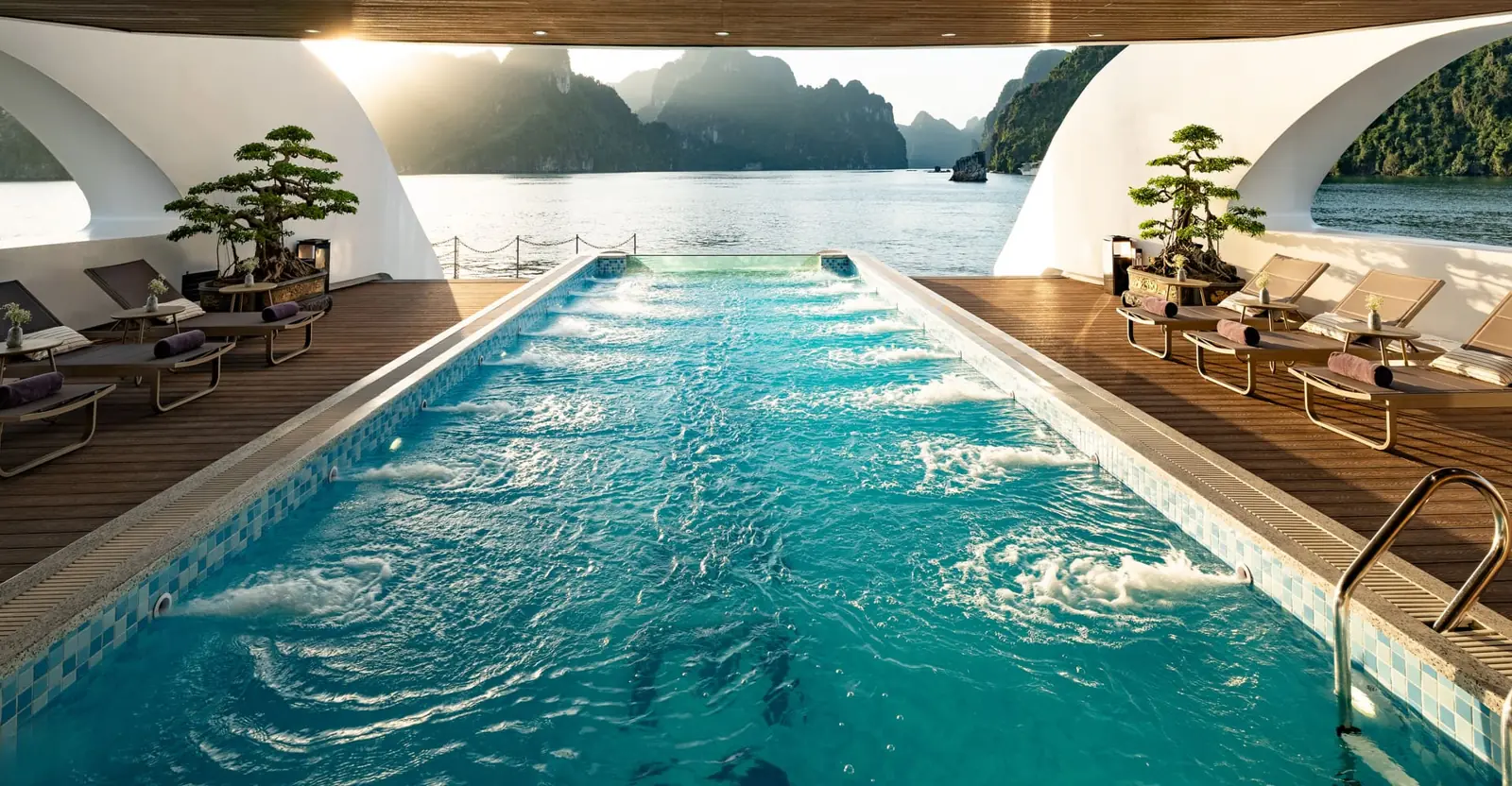 Four-season pool facing the bay