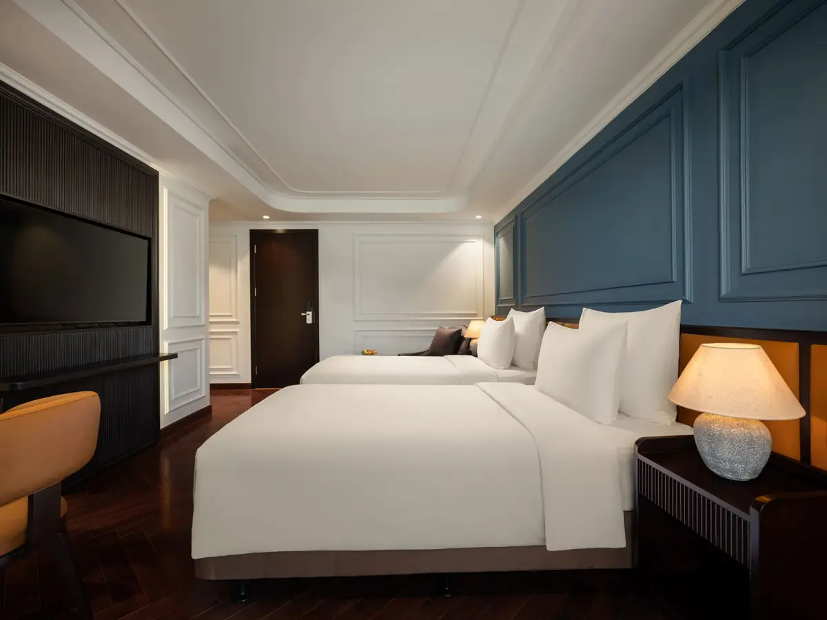 Executive Suite on Diana Cruise