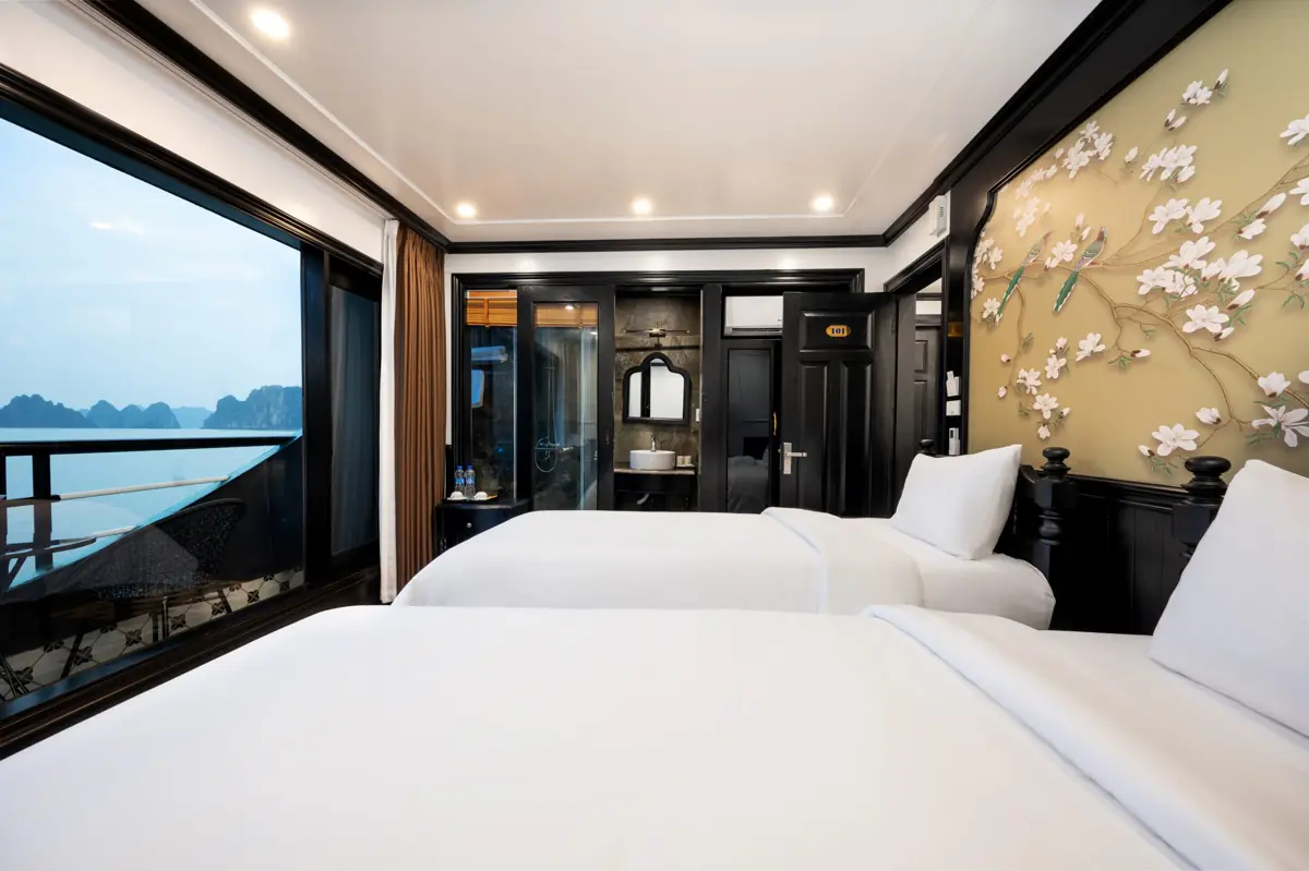 Deluxe Balcony Cabin on Dragonbay Premium Cruise