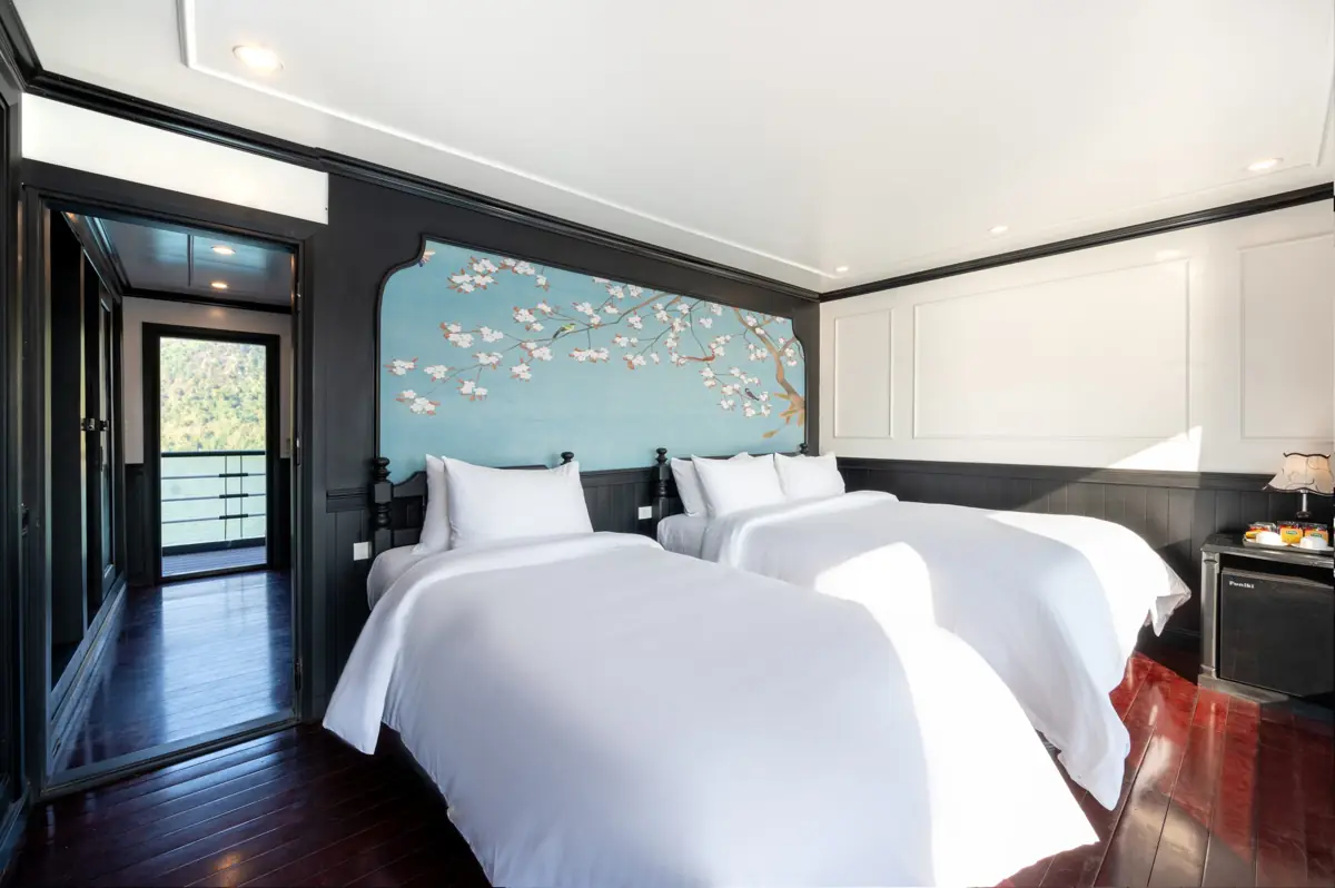 Executive Balcony Cabin on Dragonbay Premium Cruise