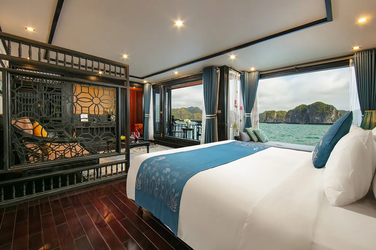 Lan Ha Junior Grand Suite on La Regina Grand