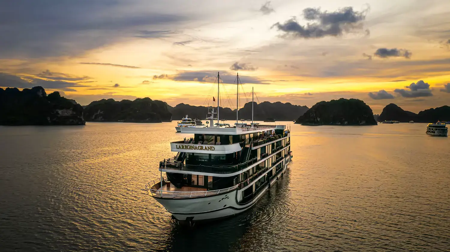La Regina Grand at sunset