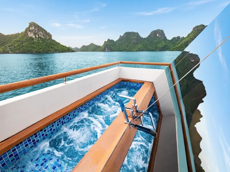 Ocean View Executive Suite on La Sen of the Bay