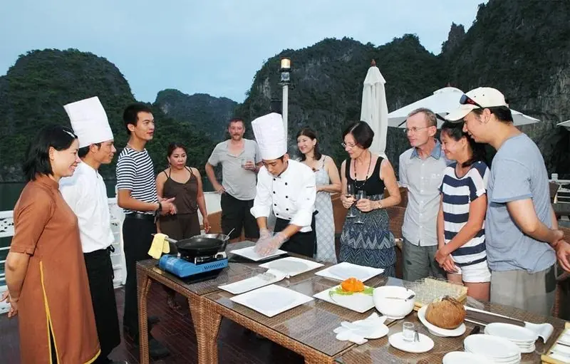 Cooking class with the ship's chefs