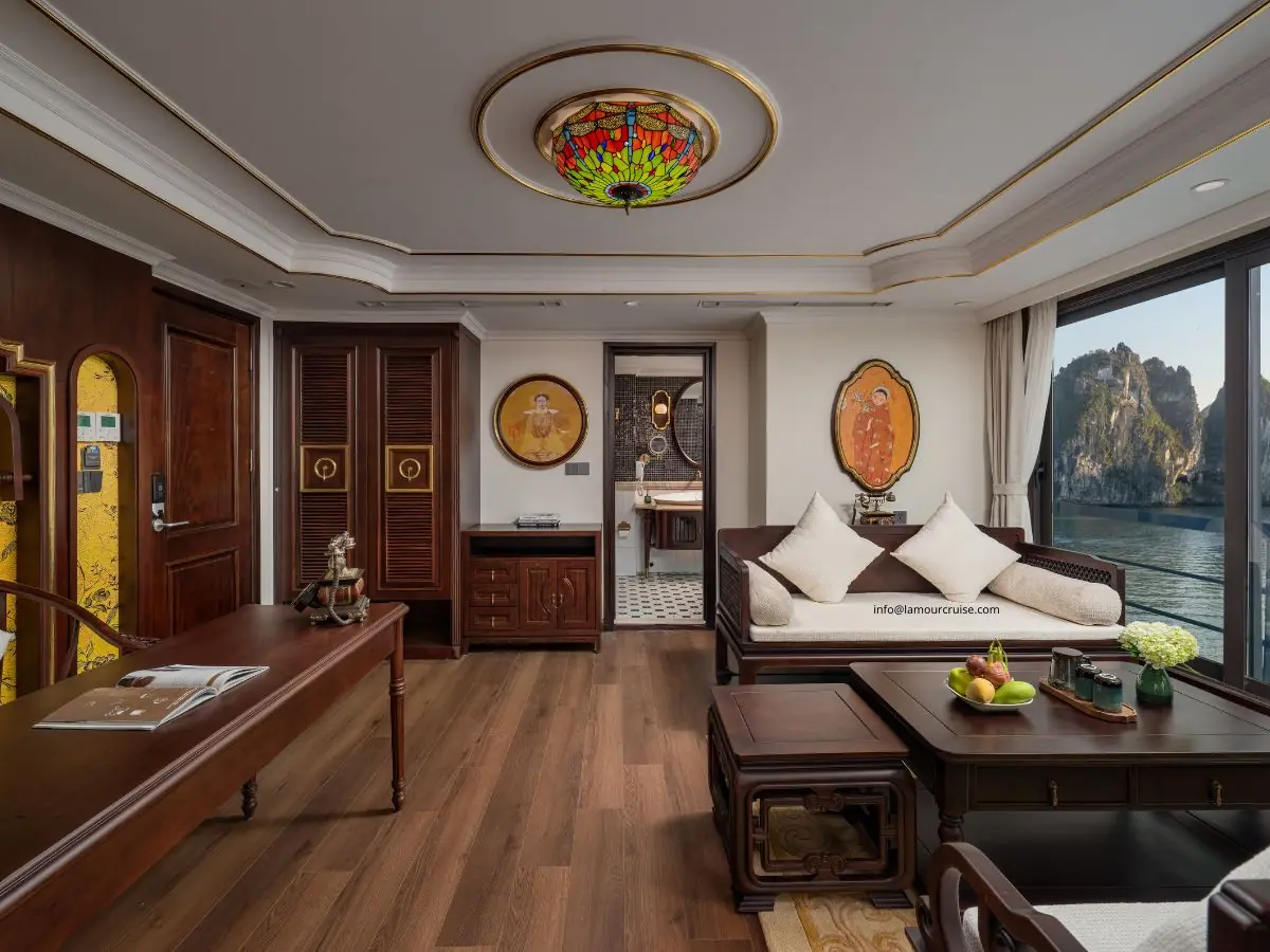 Majestic Suite on L'amour Cruise