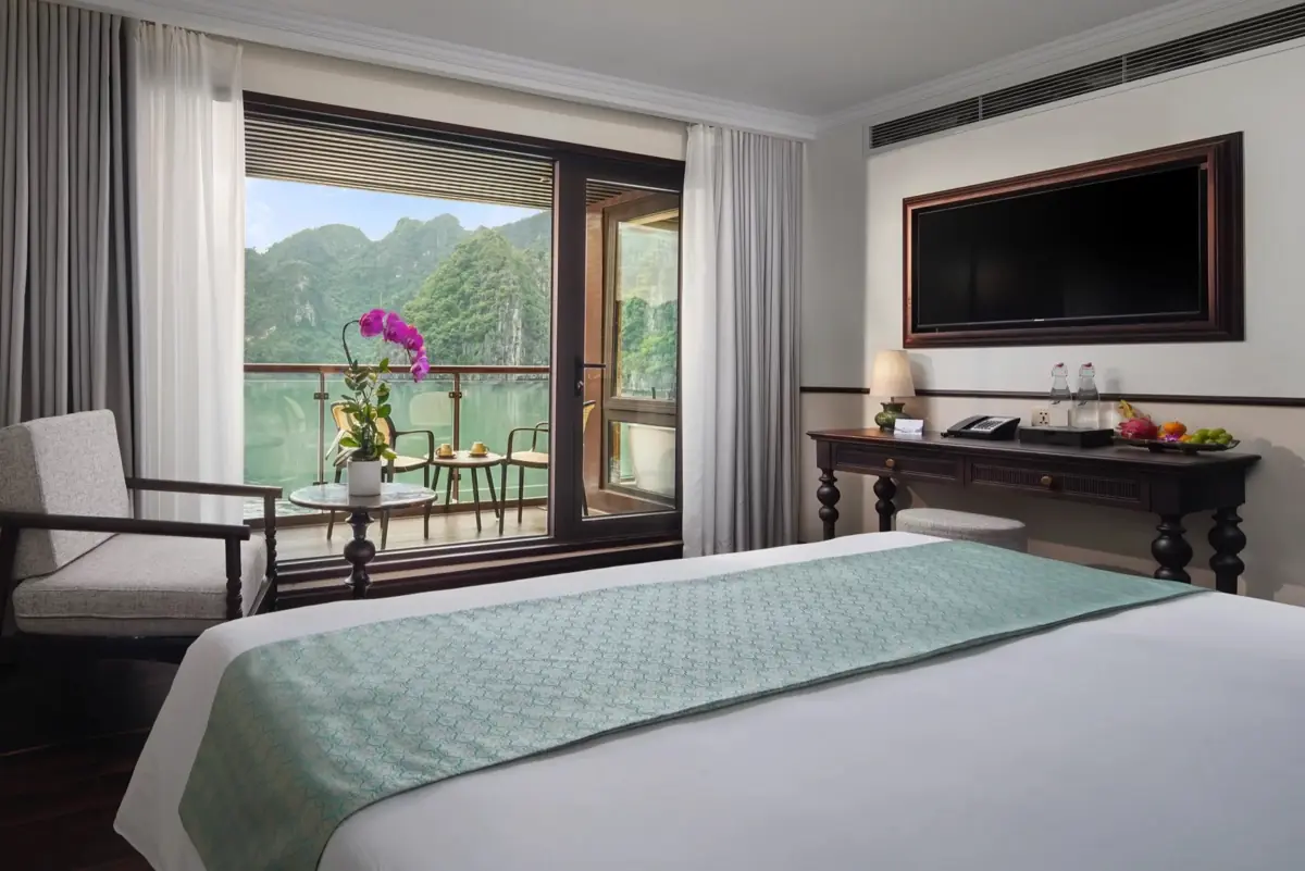 Oasis Suite on Lyra Grandeur