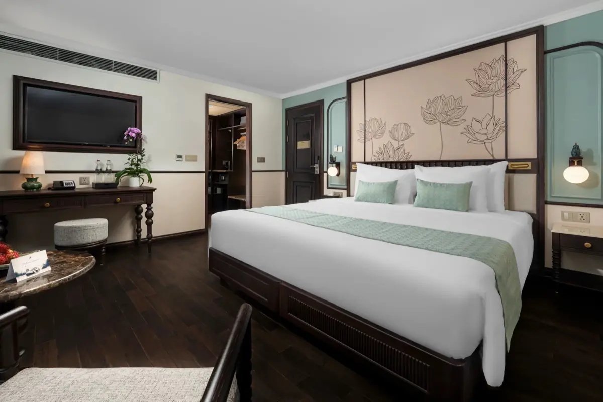 Oasis Suite on Lyra Grandeur