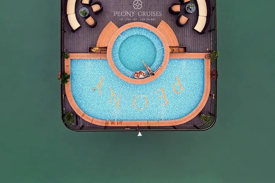 The jacuzzi pool on the top deck, seen from above