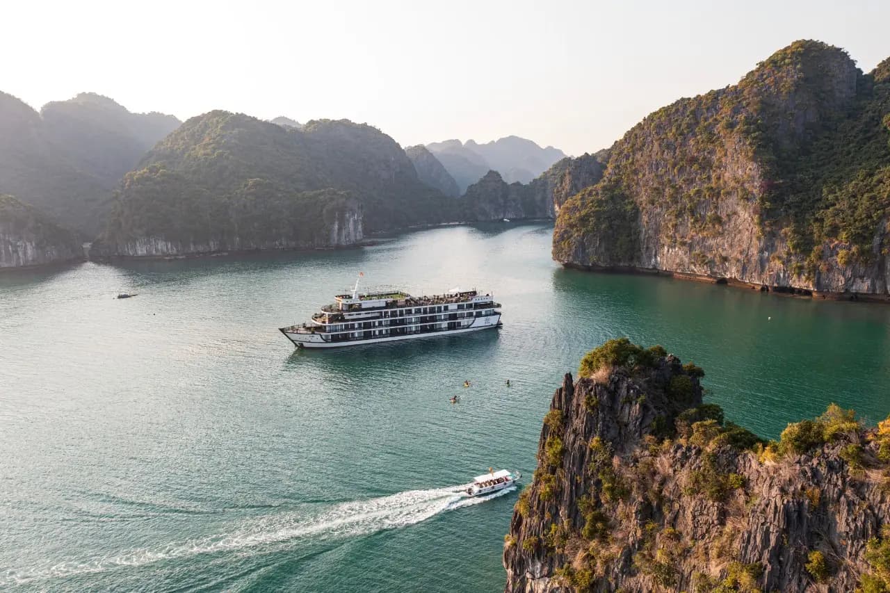 Rita Cruise sailing between limestone islands