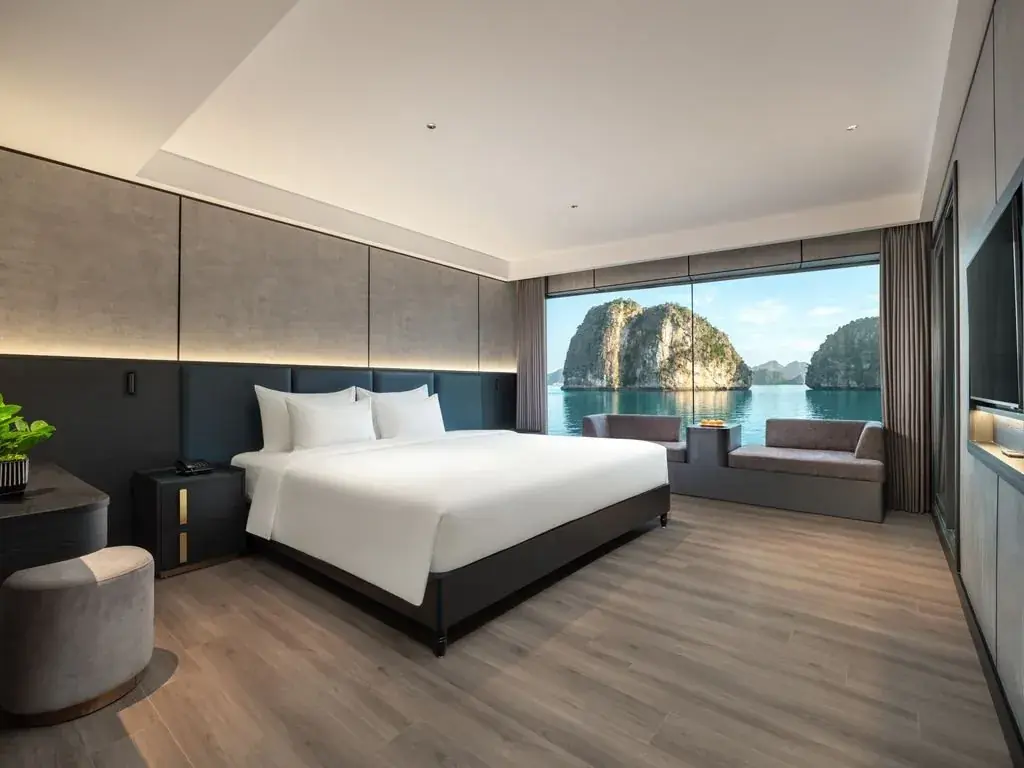 Junior Ocean Suite on Victorious Cruise