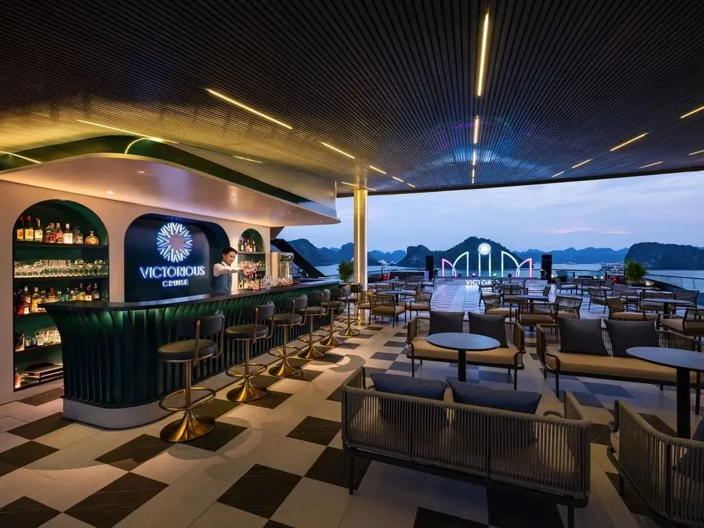 The sky bar on Victorious Cruise
