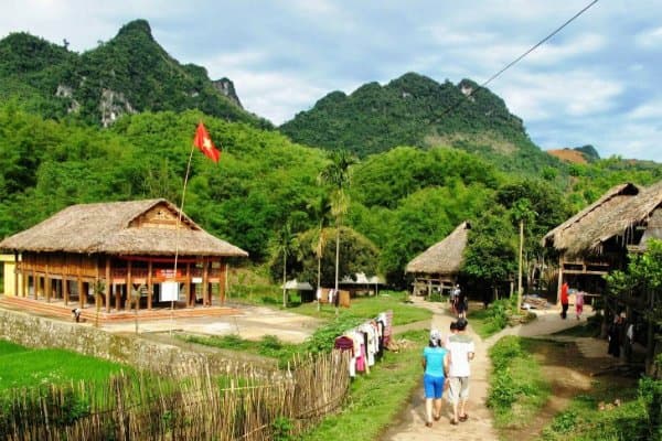 Mai Chau Day Trip from Hanoi, Mai Chau & Pu Luong