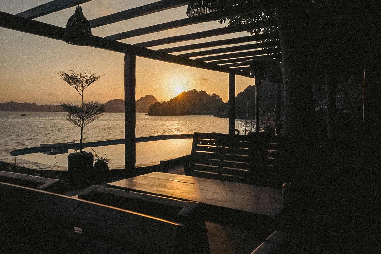 Oasis Bay Party Cruise 2 Days 1 Night, Ha Long Bay – photo 6