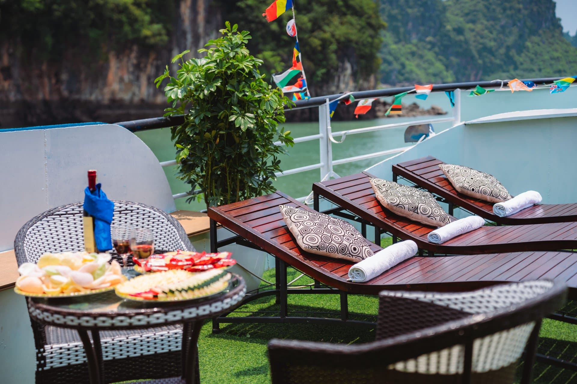 Ha Long Bay Day Cruise from Hanoi, Ha Long Bay – photo 3