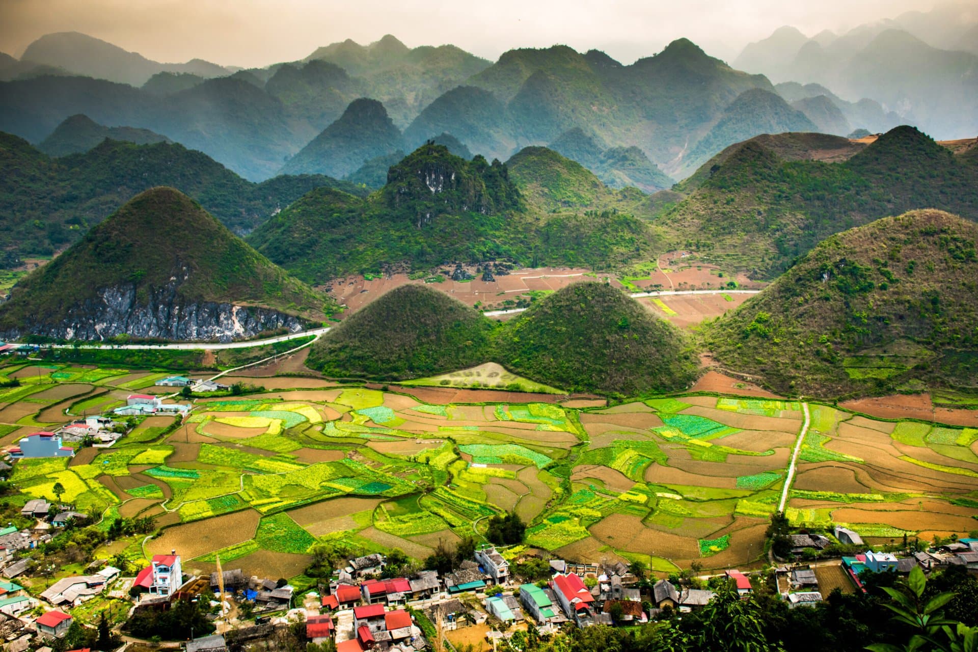 Ha Giang Loop 4 Days 3 Nights by Motorbike – twin cabin
