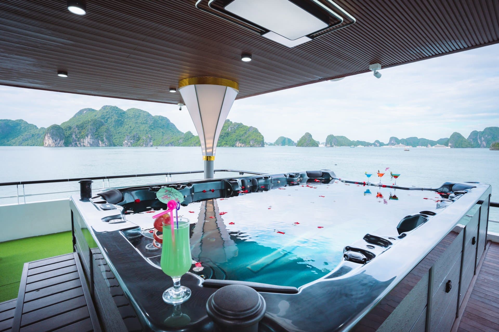 Ha Long Bay Day Cruise from Hanoi, Ha Long Bay – photo 8