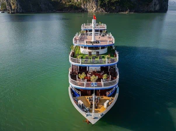 Bai Tu Long Bay Cruise 2 Days 1 Night, Ha Long Bay