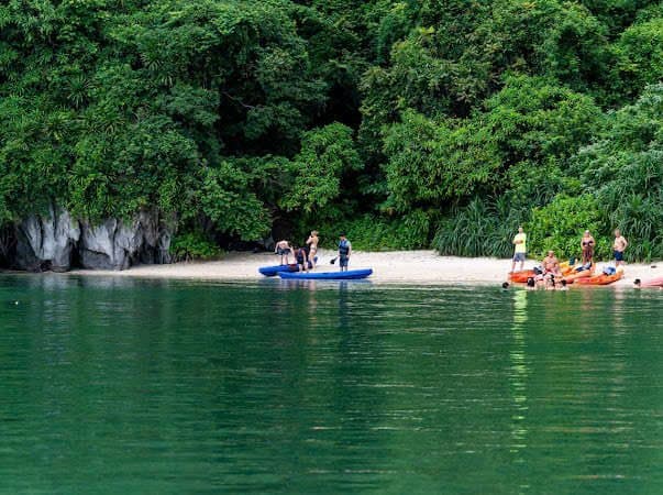 Bai Tu Long Bay Cruise 2 Days 1 Night, Ha Long Bay – photo 5