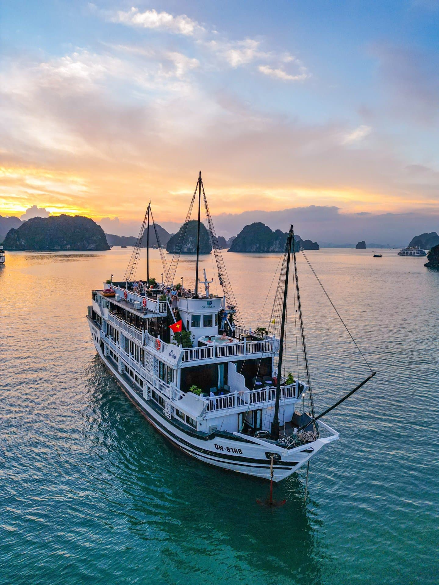 Oasis Bay Party Cruise 2 Days 1 Night, Ha Long Bay – photo 2