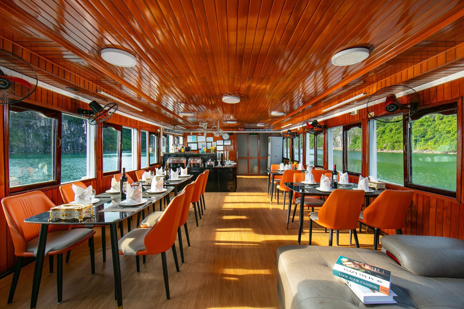 Fantasea Cruise 2 Days 1 Night – Tour Halong Bay 2 Days 1 Night – restaurant