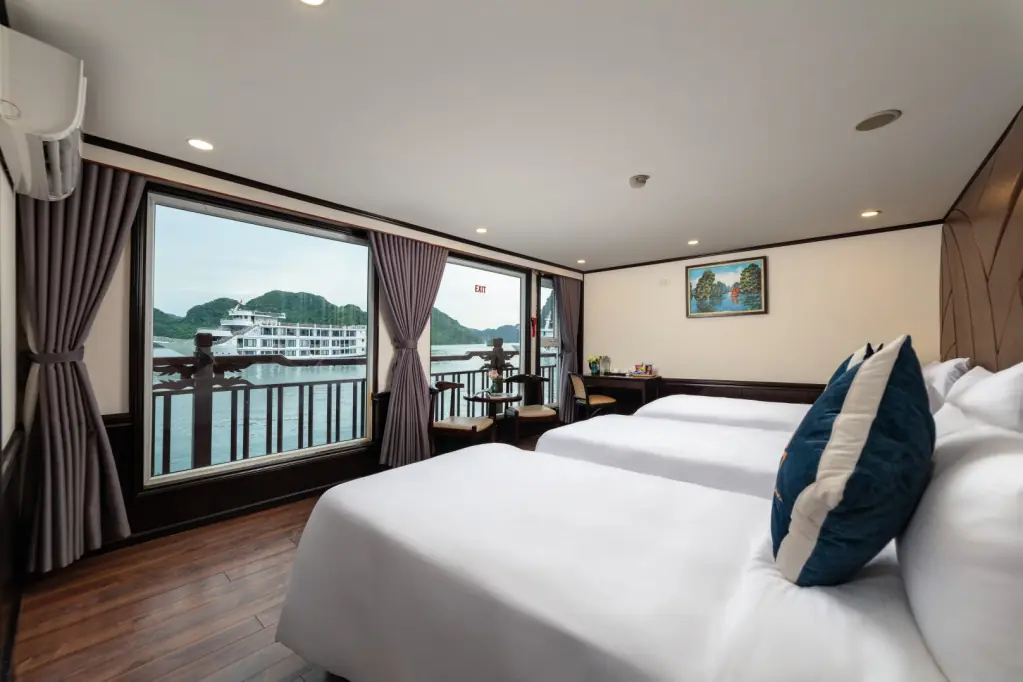 Triple Junior Suite on Amanda Cruise