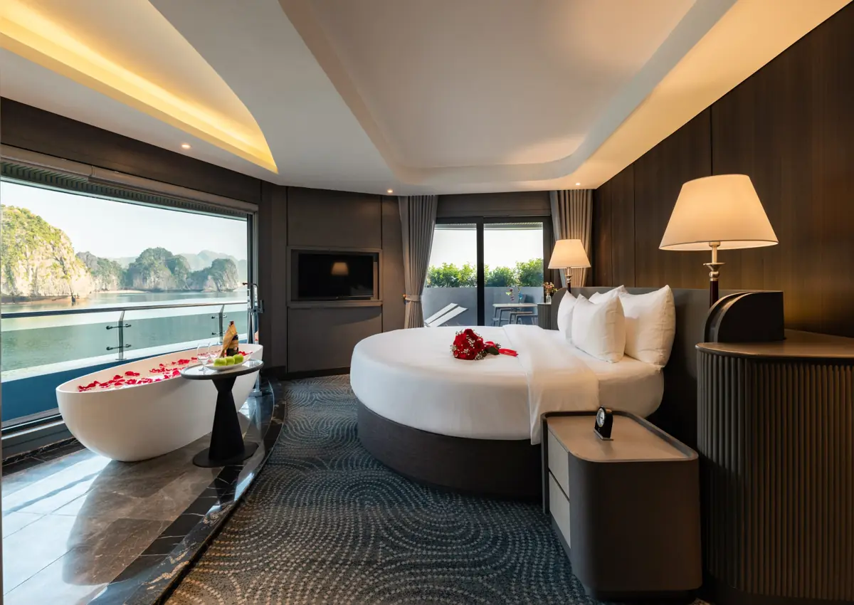 Honeymoon Suite on Dora Cruise