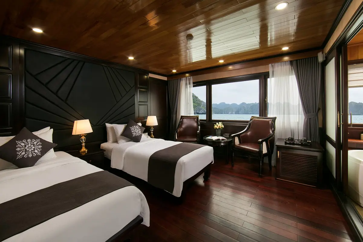 Noble Suite on La Regina Royal