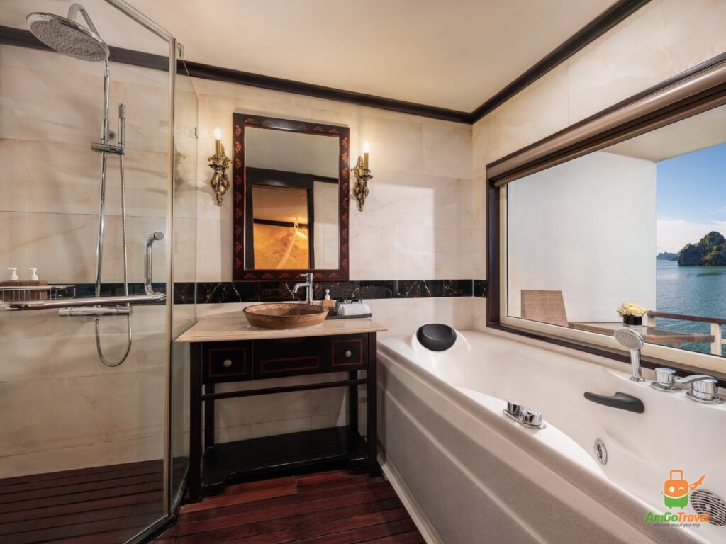 Bathroom on the cruise