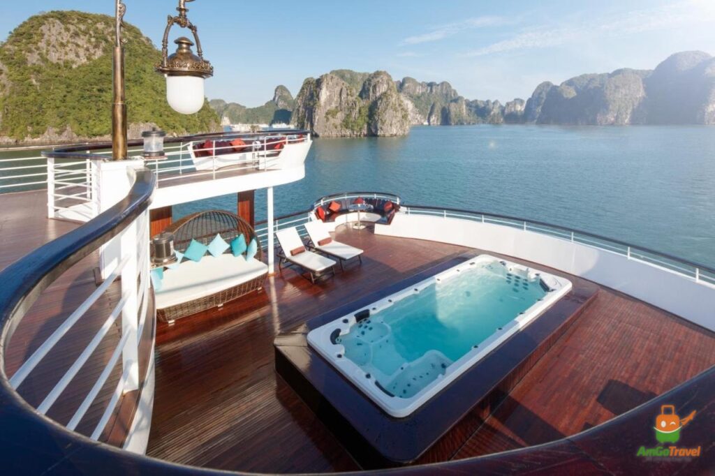 Jacuzzi on the deck of Ambassador Cruise
