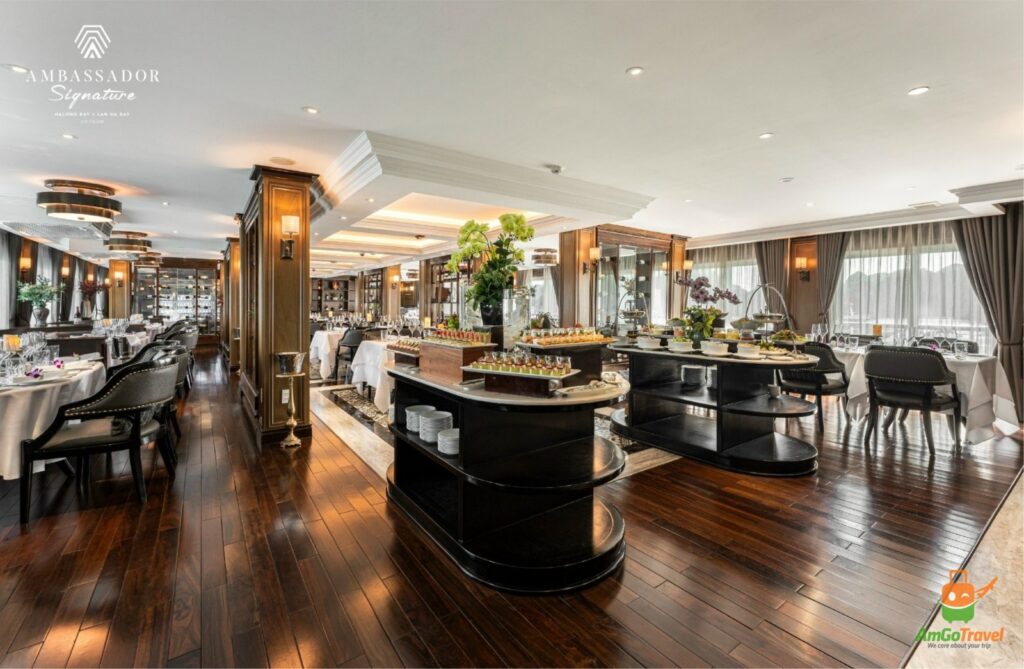 Lounge and bar on Ambassador Signature Cruise