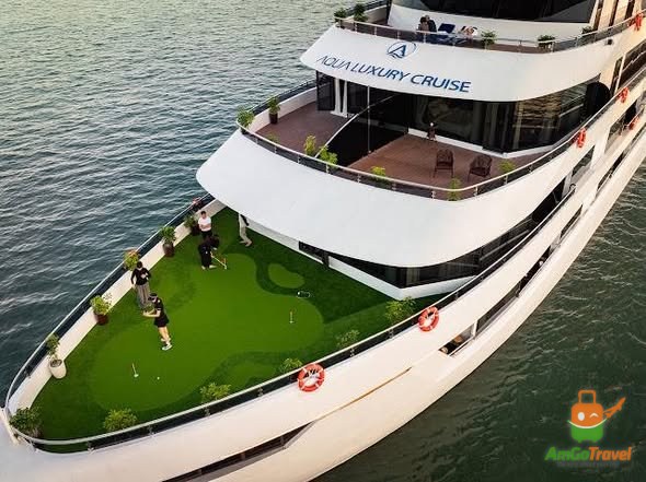 Aerial view of Aqua Luxury Cruise