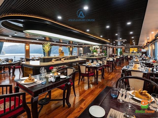 Restaurant on Aqua Luxury Cruise