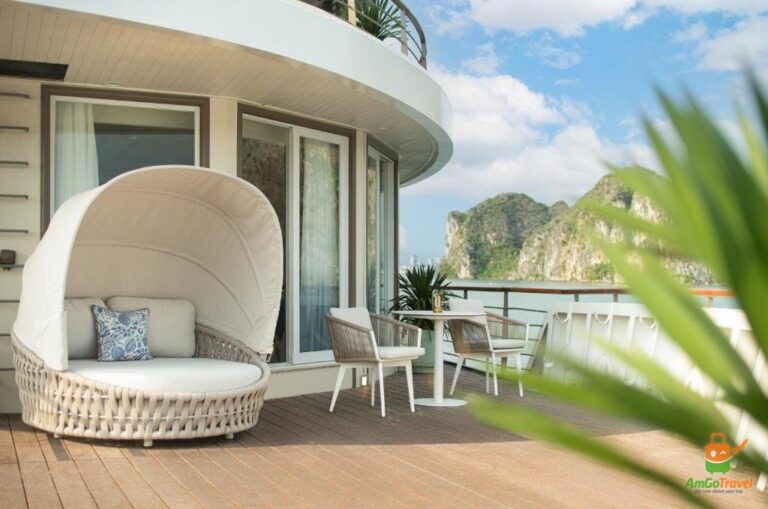 Daybed on the deck of Bhaya Soul Cruise