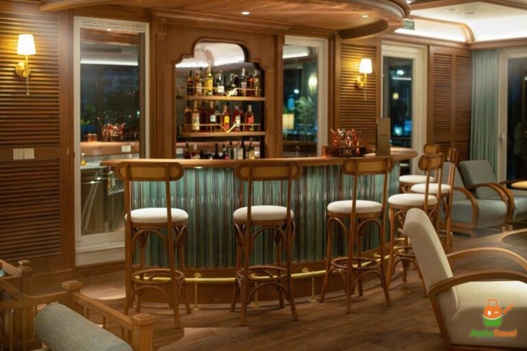 Restaurant and bar on Bhaya Soul Cruise