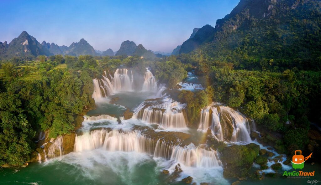 Ban Gioc Waterfall on the Quay Son River, Cao Bang