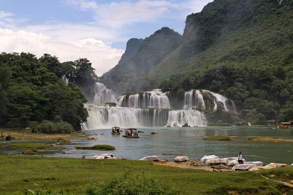 Ban Gioc Waterfall and the Quay Son River