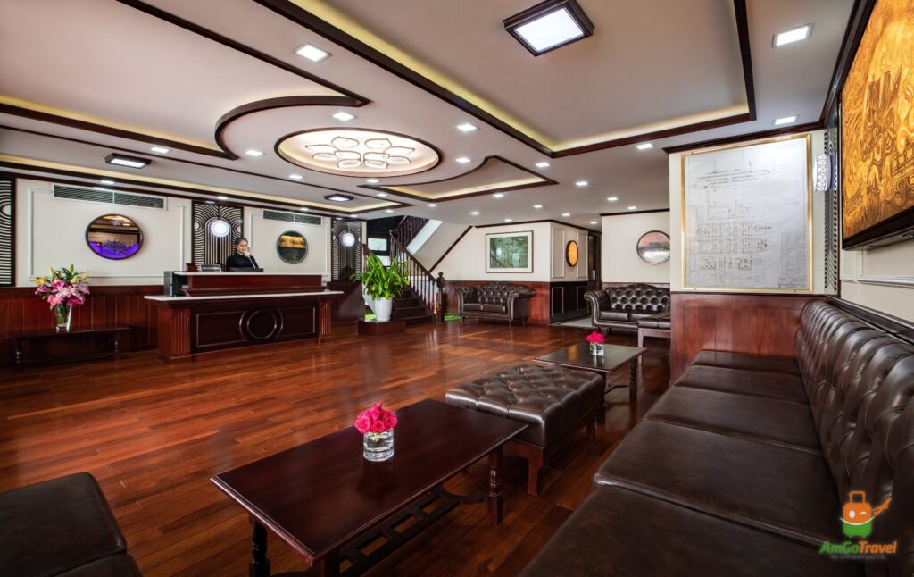 Restaurant on Dora Cruise