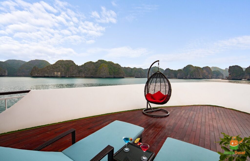 Sundeck of Dora Cruise