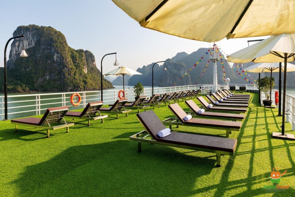 Sundeck of Dragon Bay Cruise