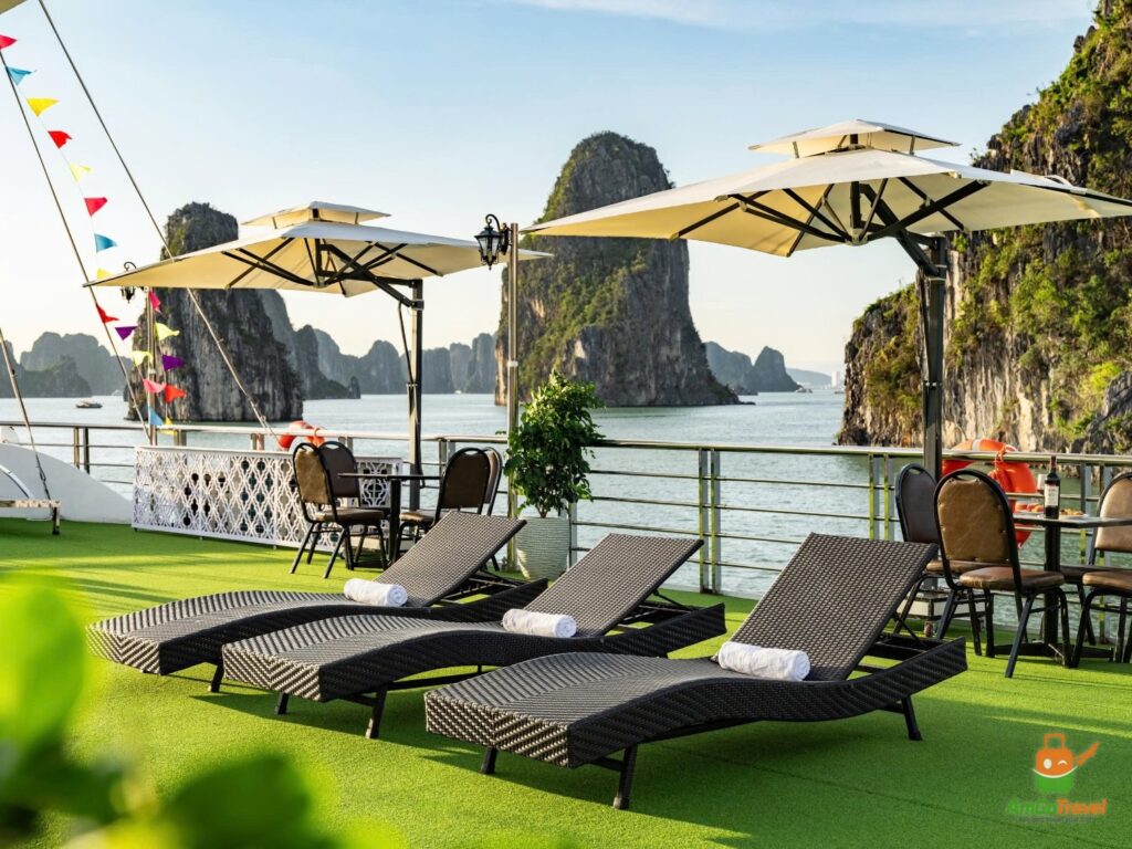 Sundeck of a Ha Long Bay day boat