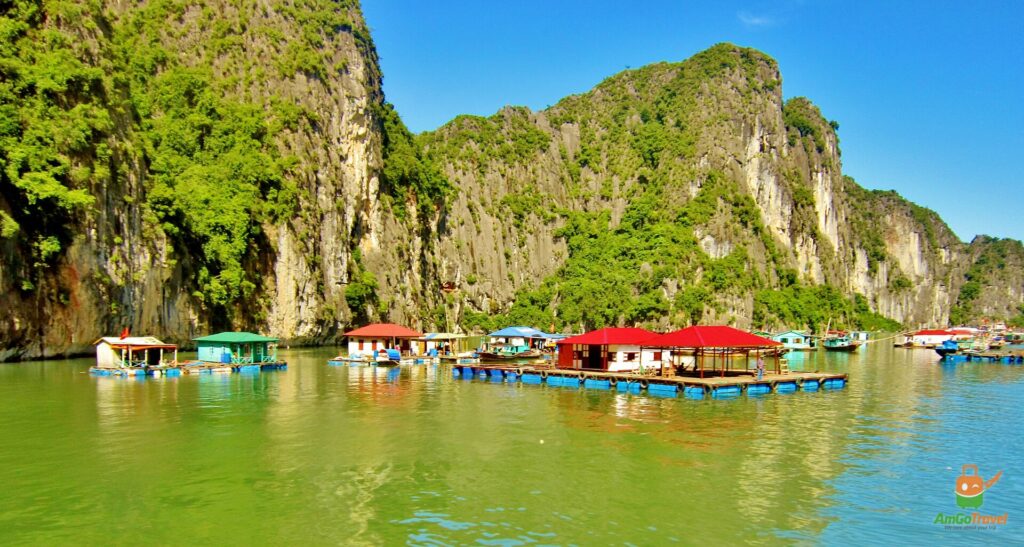Floating fishing village in Ha Long Bay