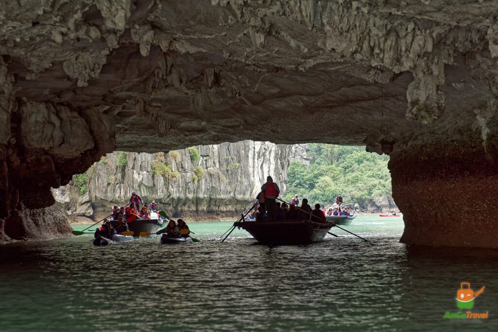 Luon Cave, Ha Long Bay