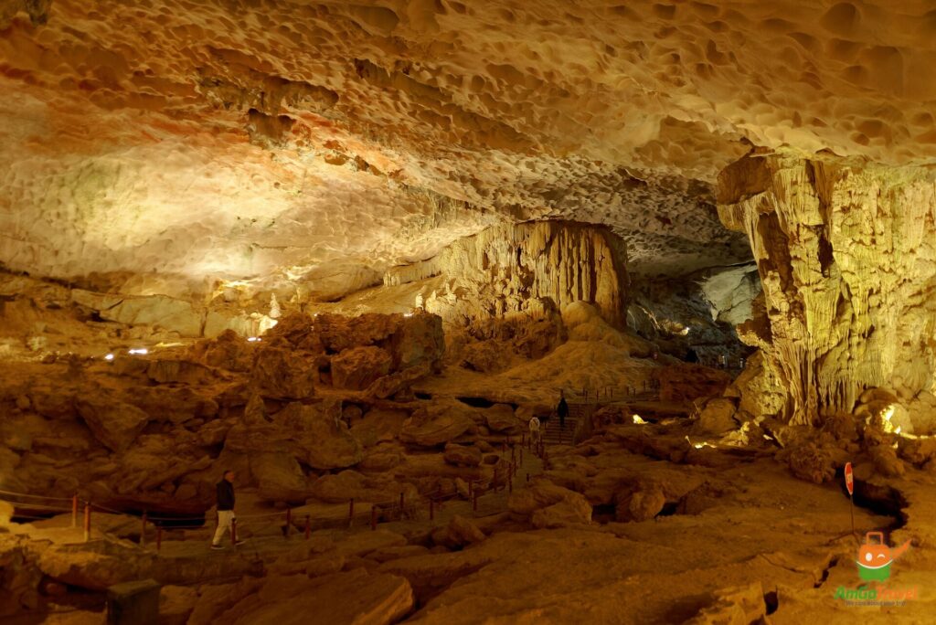Inside Sung Sot (Surprise) Cave, Ha Long Bay
