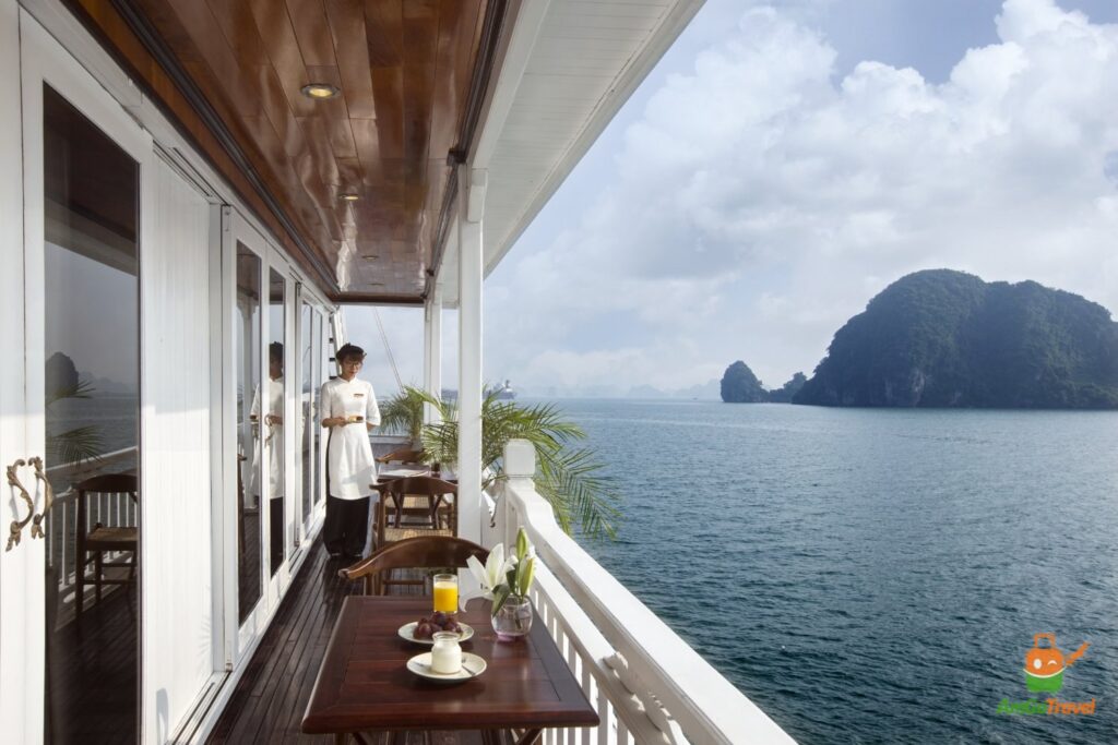 Side deck of Hera Boutique Cruise