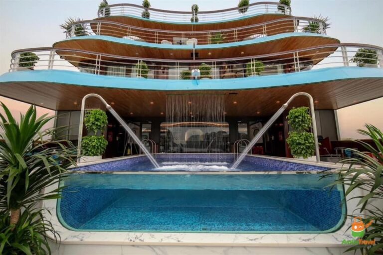 Swimming pool on Hermes Premium Cruise