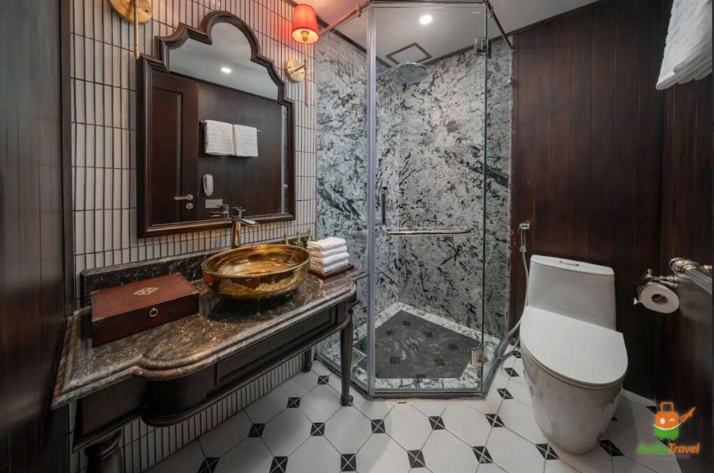 Bathroom on the cruise