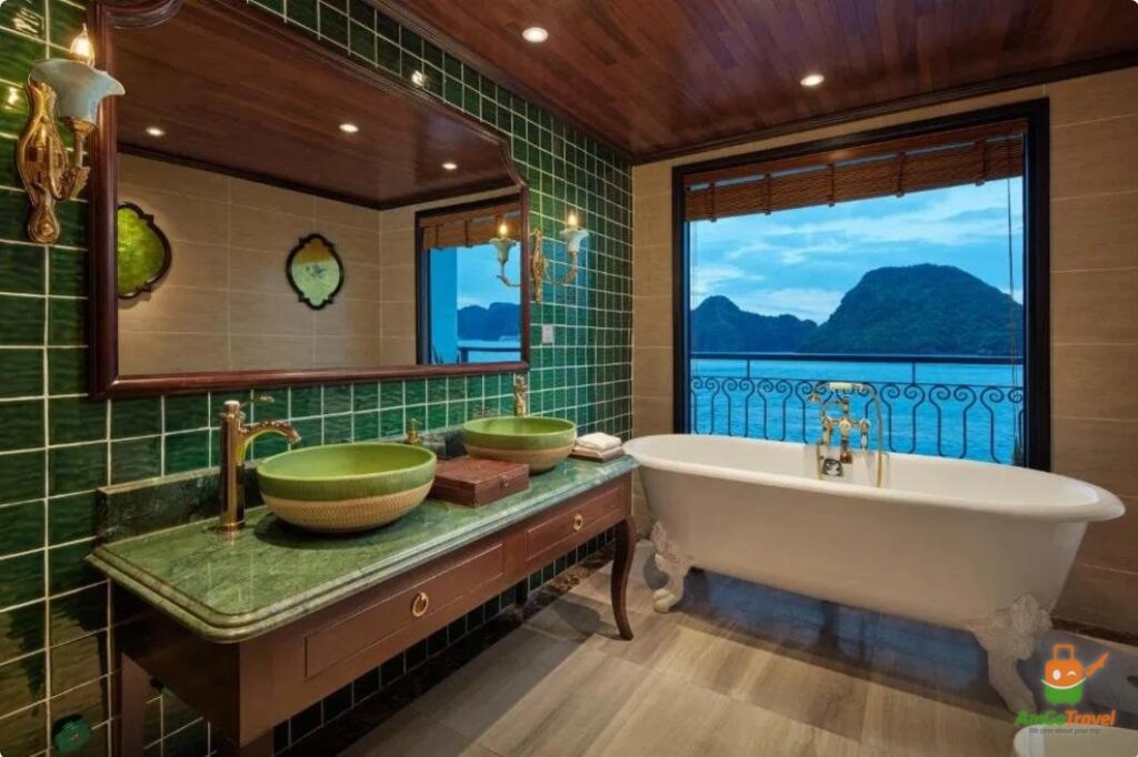Bathtub with bay view on the cruise