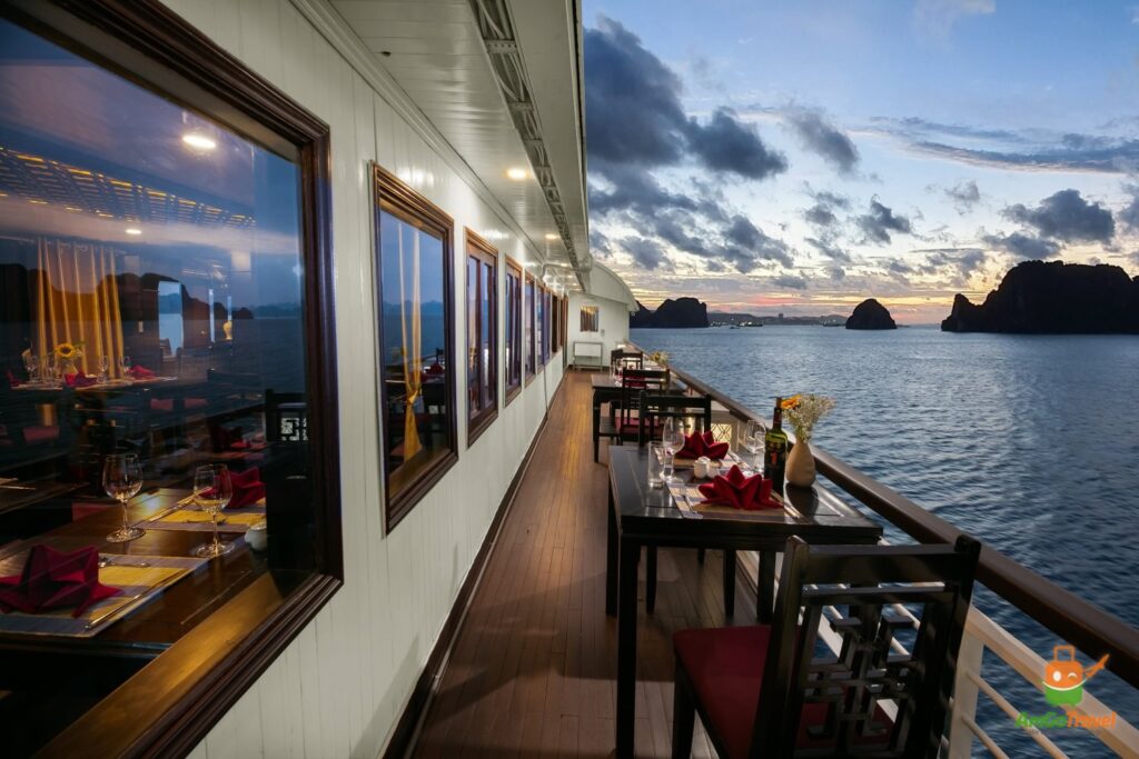 Side deck of La Regina Classic Cruise