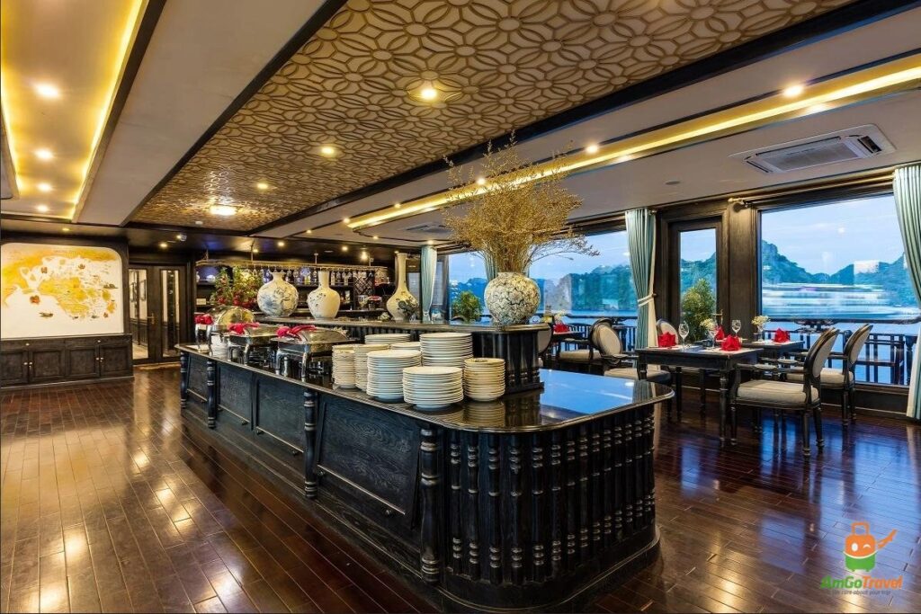 Restaurant on La Regina Legend Cruise